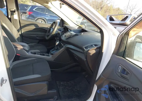 2013 Ford Escape S z USA, uszkodzony, nr VIN 1FMCU0F79DUC39921